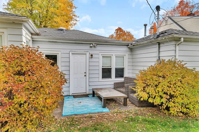 $259,900 | 1103 Plaza Drive, Joliet, IL 60435