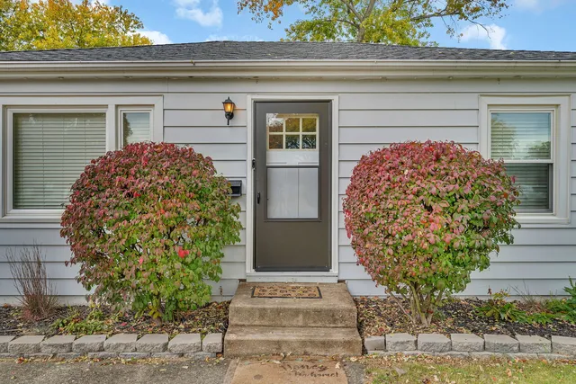 $259,900 | 1103 Plaza Drive, Joliet, IL 60435