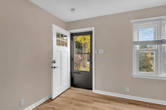 $259,900 | 1103 Plaza Drive, Joliet, IL 60435