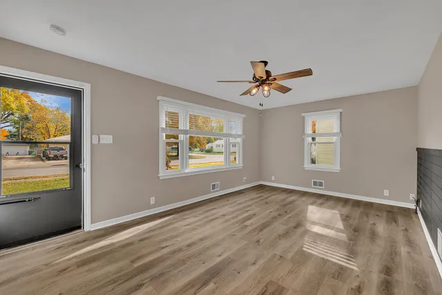 $259,900 | 1103 Plaza Drive, Joliet, IL 60435