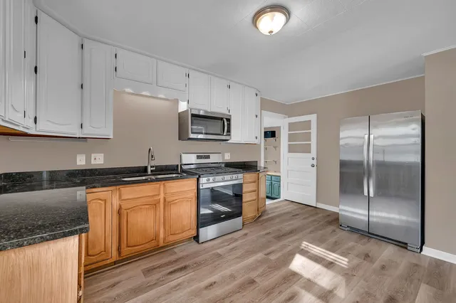 $259,900 | 1103 Plaza Drive, Joliet, IL 60435