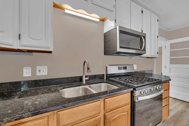 $259,900 | 1103 Plaza Drive, Joliet, IL 60435