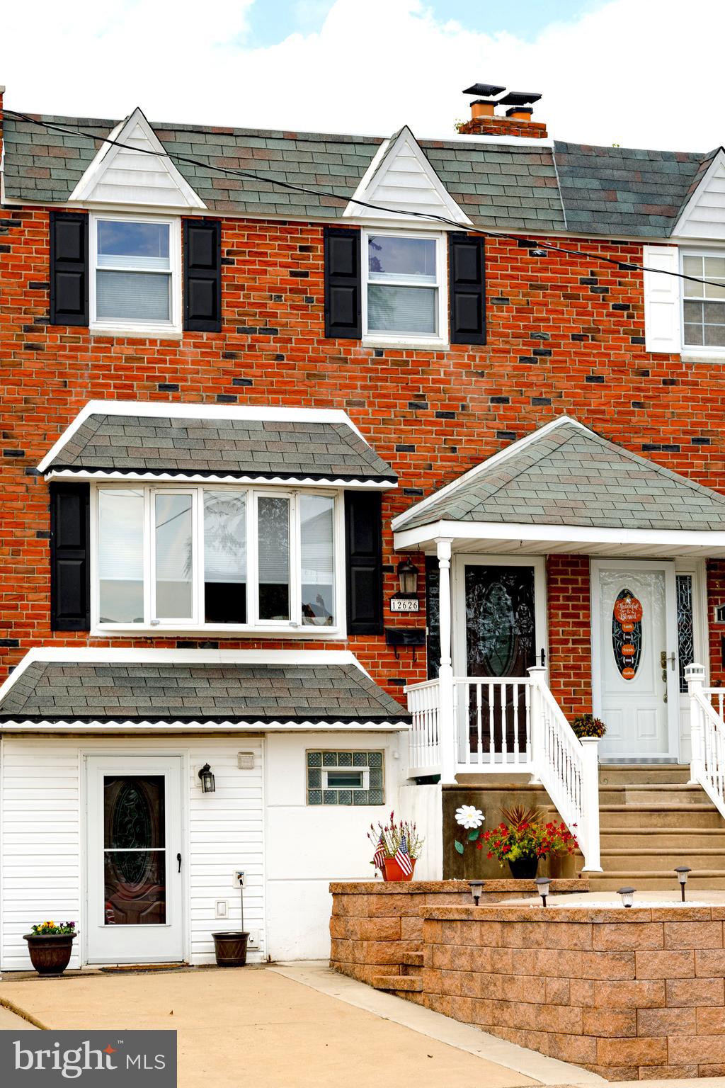12626 Chilton Road Philadelphia, PA 19154 - Photo 2 of 60 Front Exterior View w/ Driveway