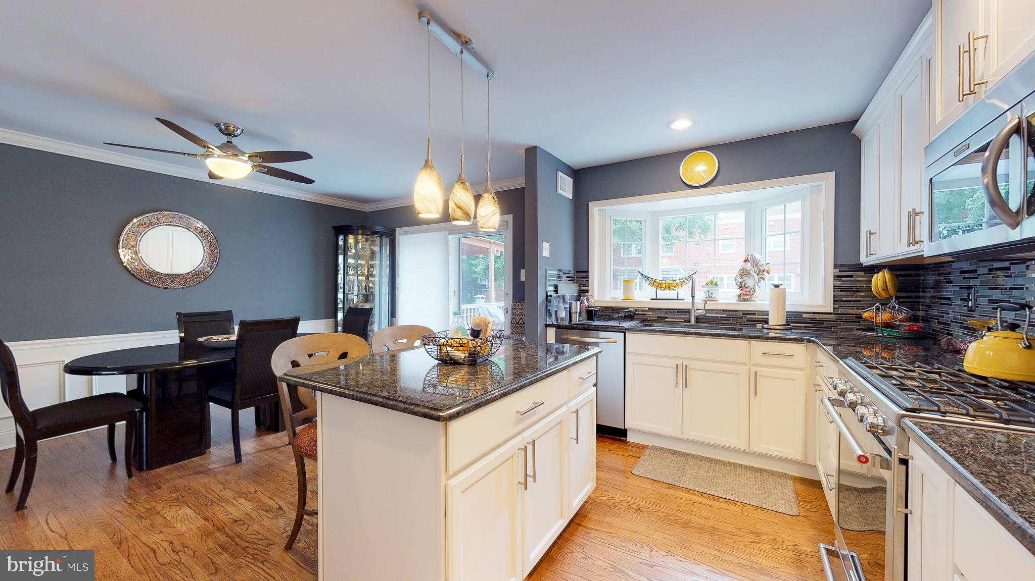 12626 Chilton Road Philadelphia, PA 19154 - Photo 17 of 60 Main Level Spacious Kitchen with Granite Island