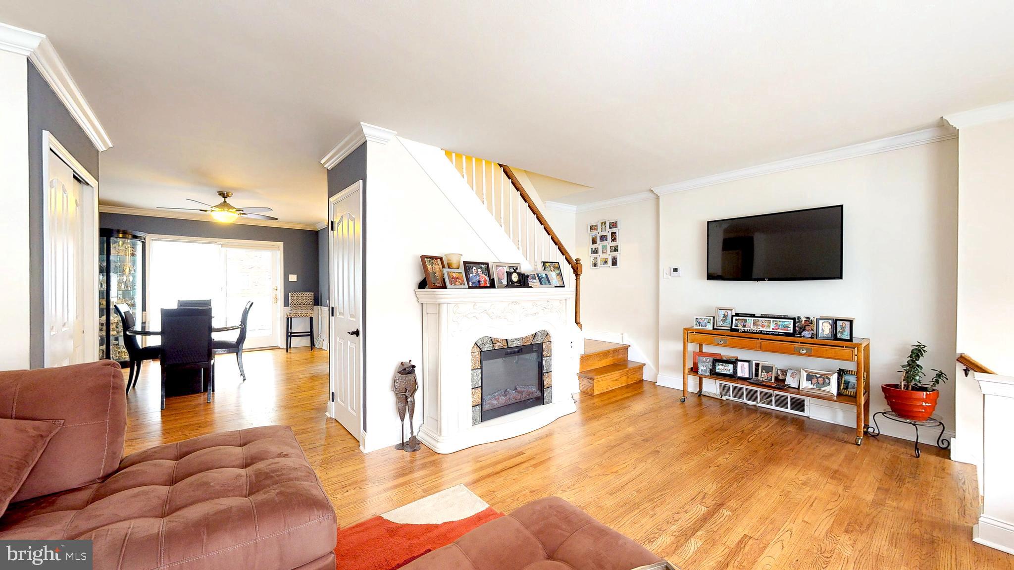 12626 Chilton Road Philadelphia, PA 19154 - Photo 8 of 60 Main Level - Living Room