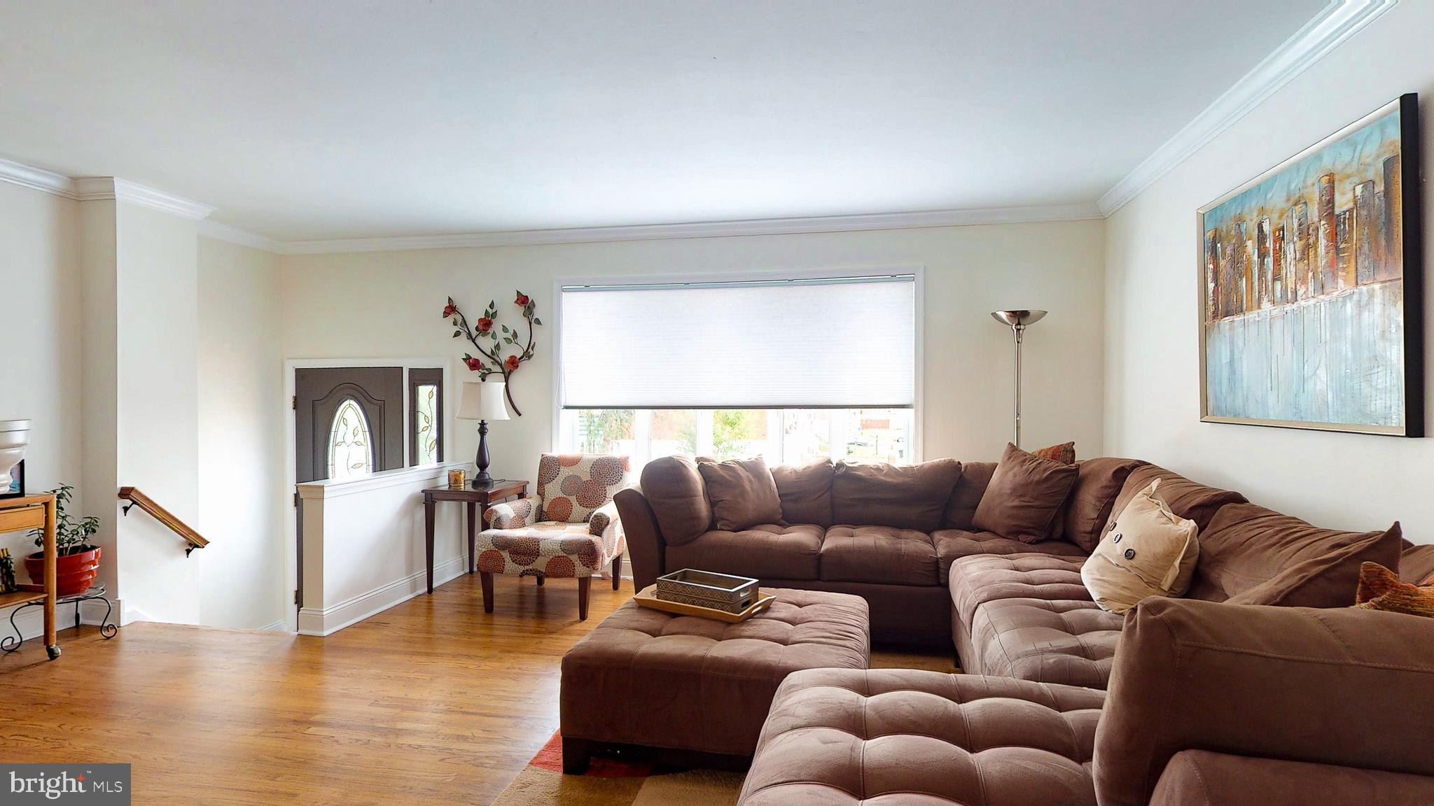 12626 Chilton Road Philadelphia, PA 19154 - Photo 10 of 60 Main Level - Living Room