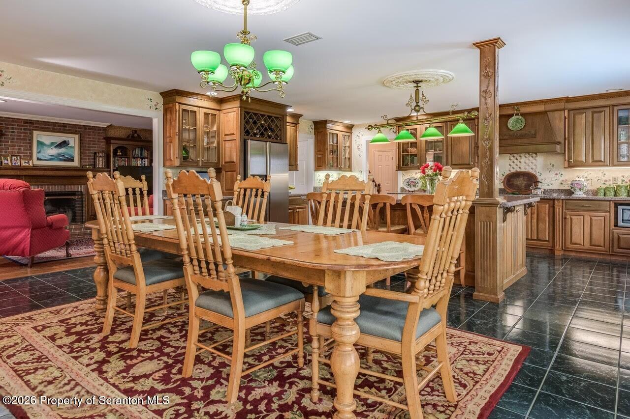 11 Rice Drive Dallas, PA 18612 - Photo 14 of 82 14