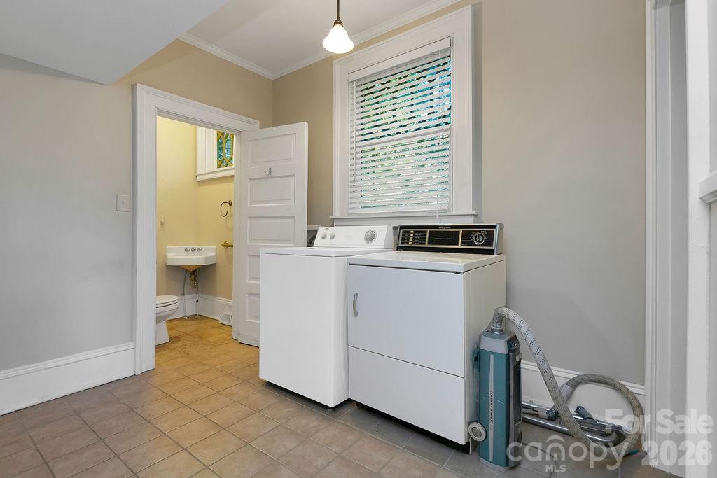 208 West Probart Street Brevard, NC 28712 - Photo 29 of 48 a utility room with dryer and washer