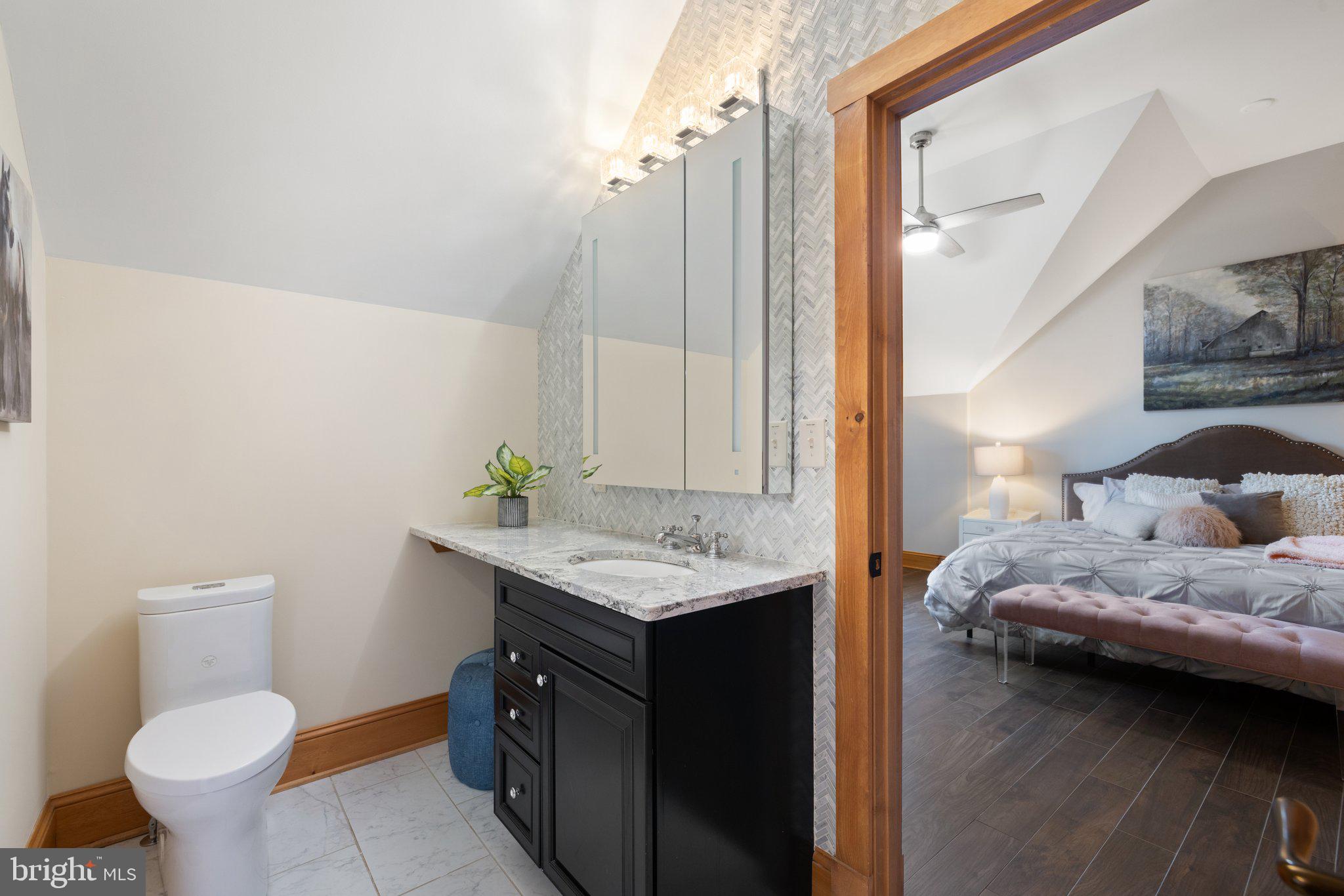 6416 Weadon Ridge Lane Marshall, VA 20115 - Photo 58 of 92 Bedroom 2 Opens to Jack and Jill Bath