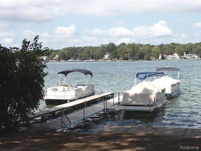 7710 Willow Road West Bloomfield, MI 48324 - Photo 24 of 24 willow lake dock 1.1