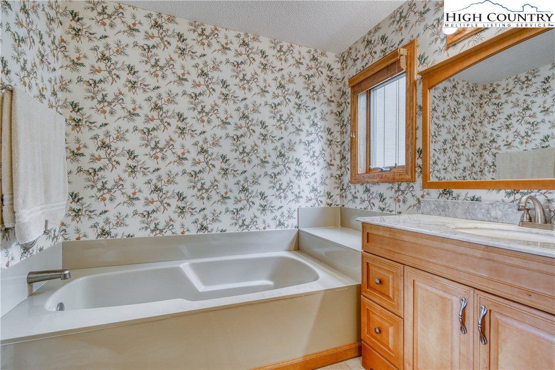 250 Ridgeview Road, Unit 42 Sugar Mountain, NC 28604 - Photo 27 of 39 Gallery Image 27