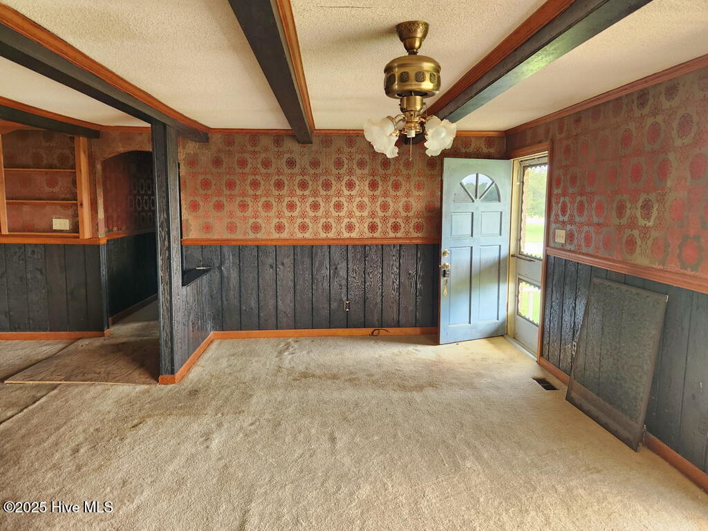 1420 Tyner Road Williamston, NC 27892 - Photo 8 of 17 12 LIVING