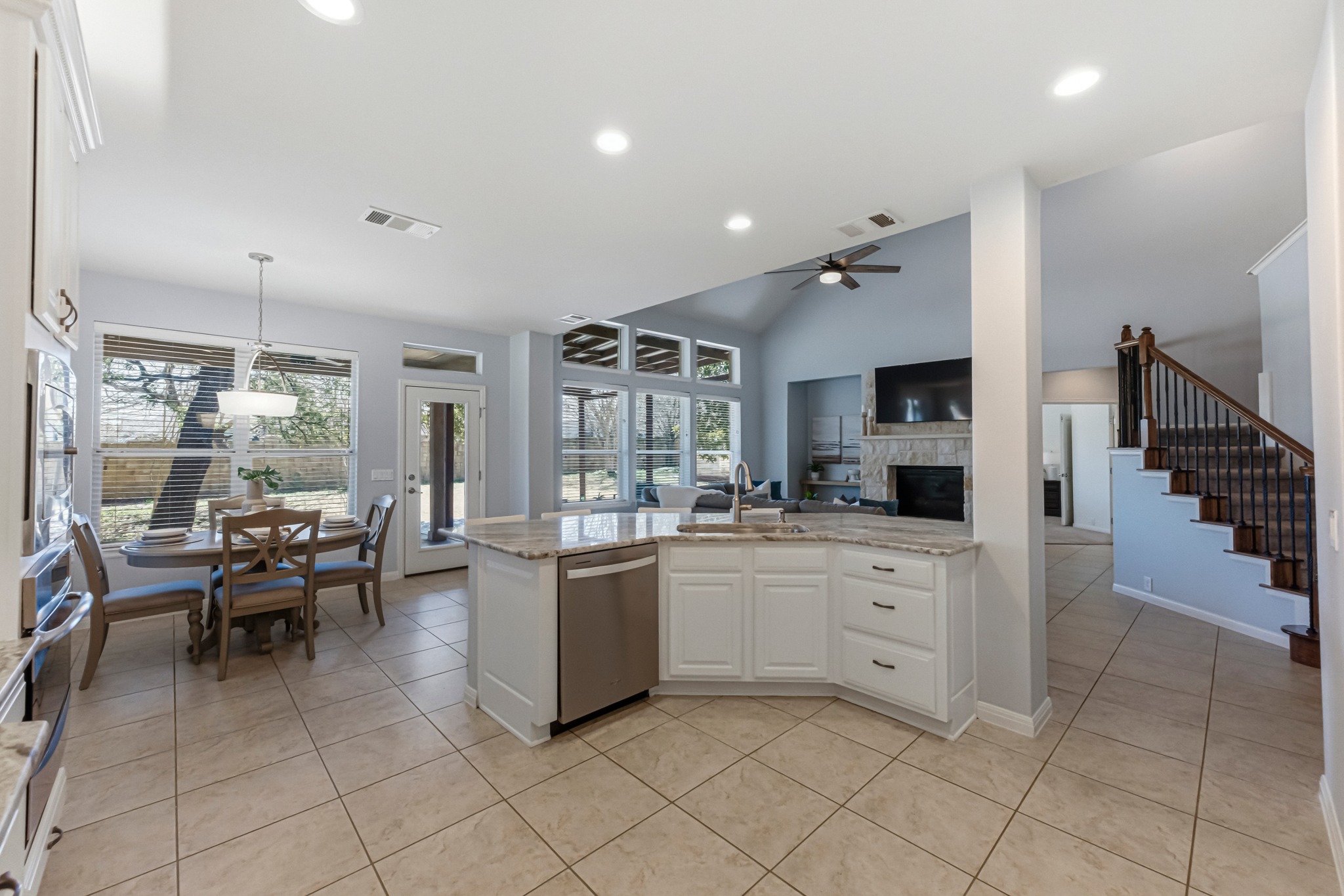 1023 Grassy Field Road Austin, TX 78737 - Photo 11 of 39 Large Kitchen