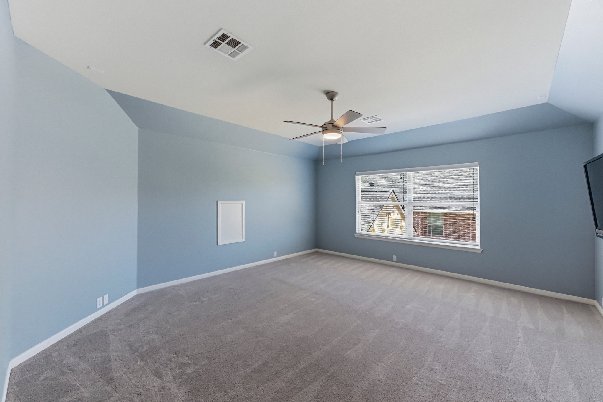 1023 Grassy Field Road Austin, TX 78737 - Photo 25 of 39 a view of an empty room with a window