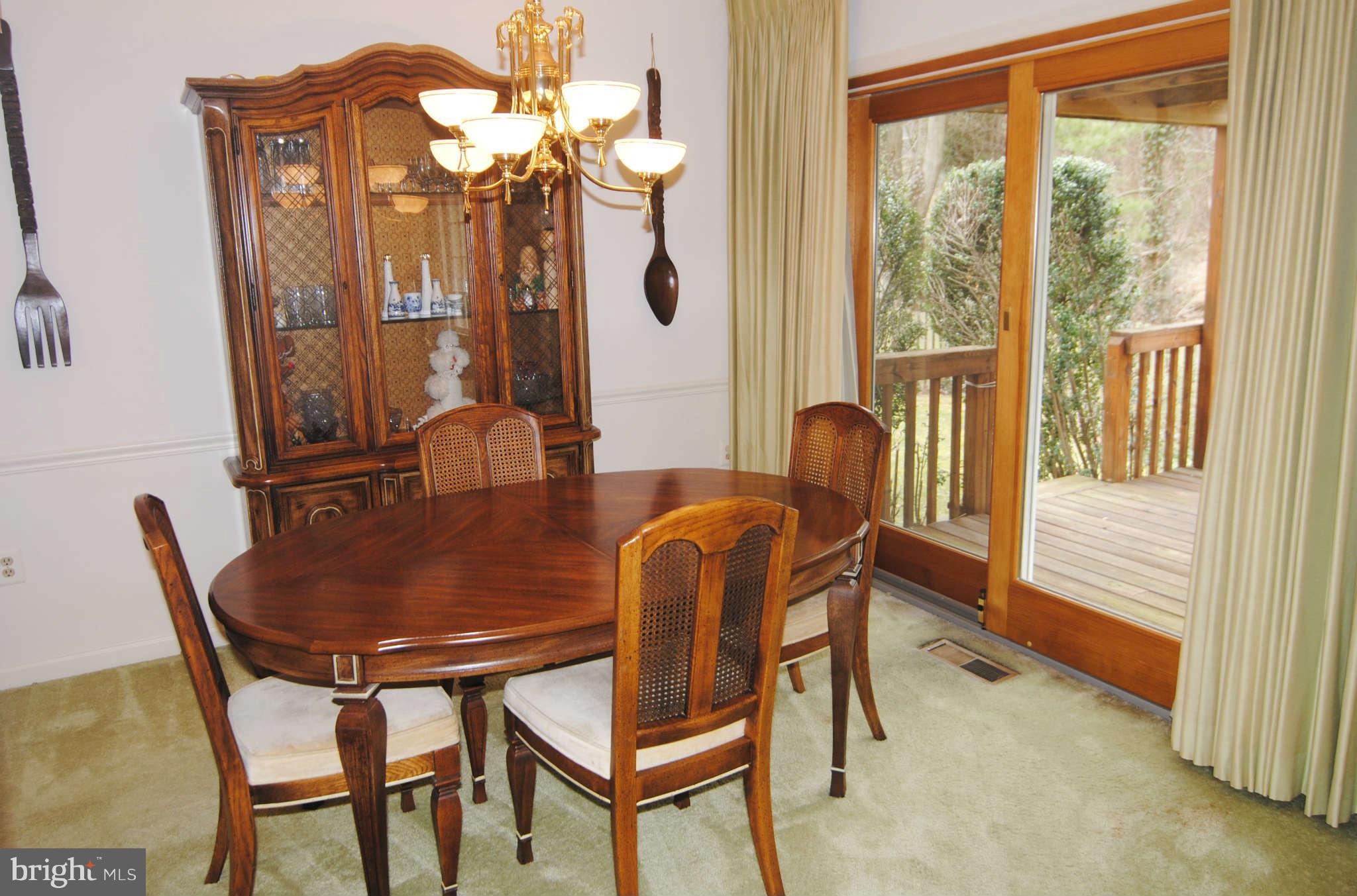 7646 Chancellor Way Springfield, VA 22153 - Photo 8 of 17 Dining Room