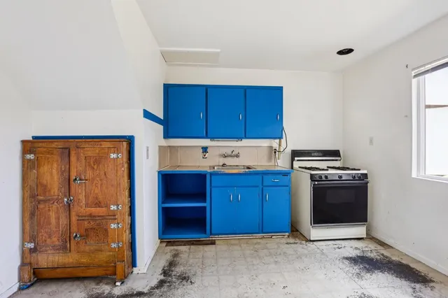 $879,000 | 483 Heathcliff Drive, Pacifica, CA 94044