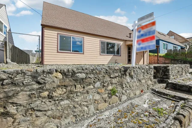 $879,000 | 483 Heathcliff Drive, Pacifica, CA 94044