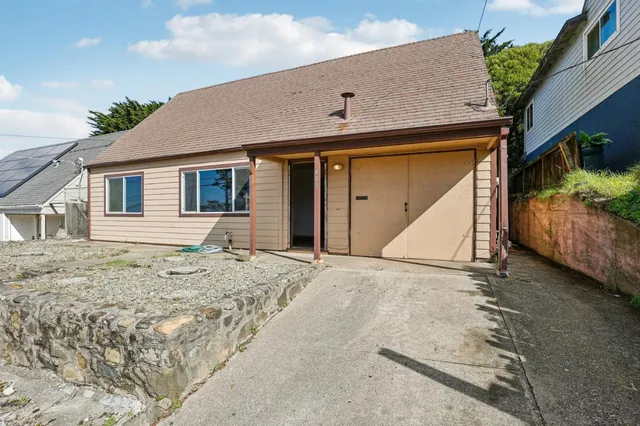$879,000 | 483 Heathcliff Drive, Pacifica, CA 94044