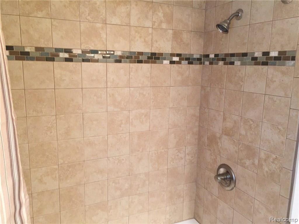 737 Shoreham Road Grosse Pointe, MI 48236 - Photo 12 of 21 Shower