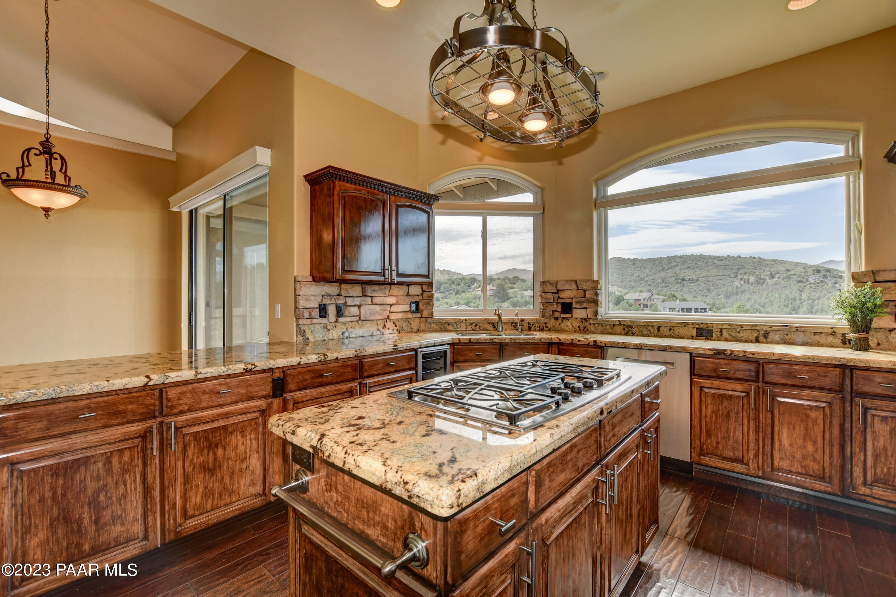 161 Valley Ranch North Prescott, AZ 86303 - Photo 13 of 50 013_Entertainers Kitchen