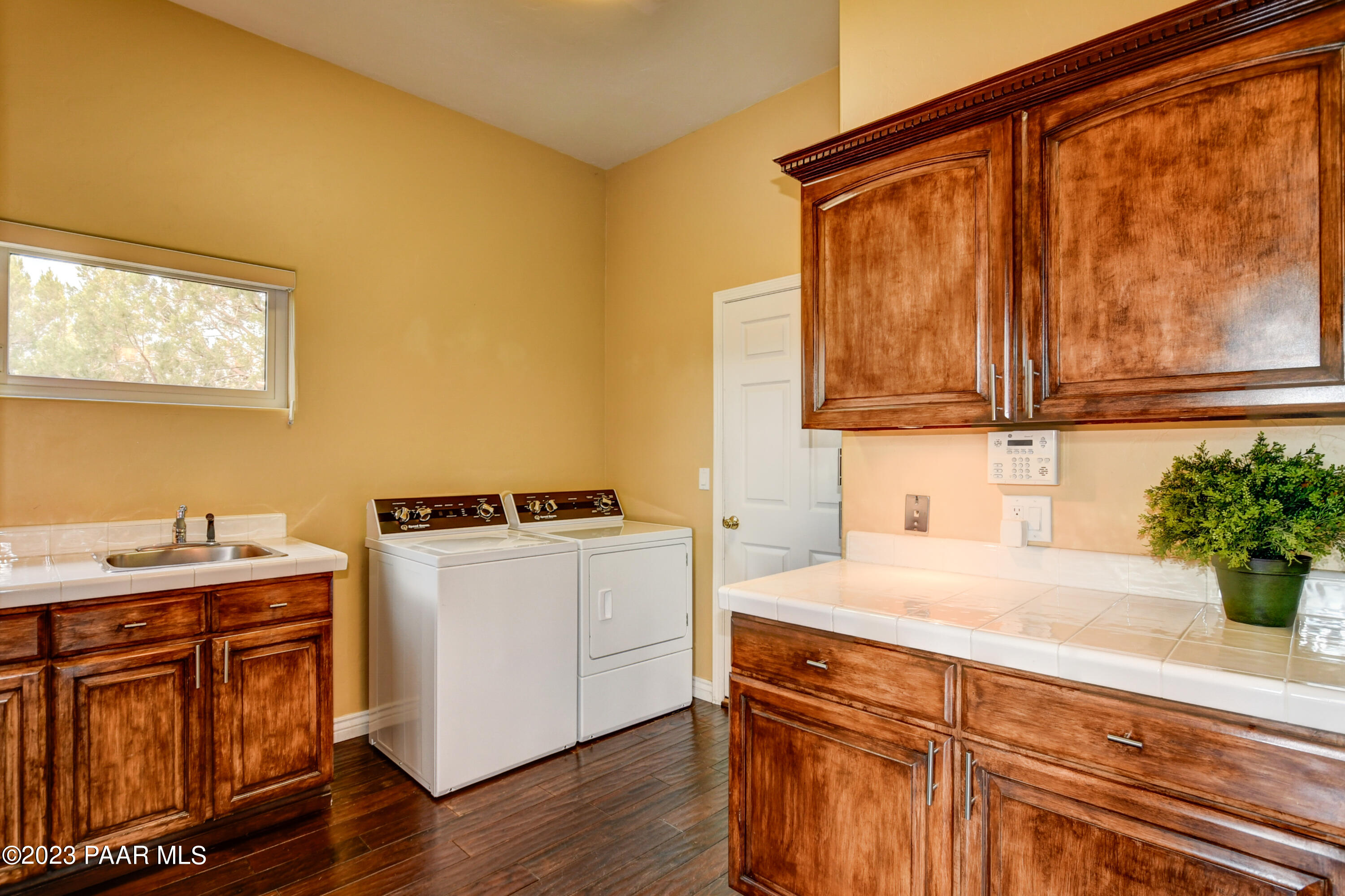 161 Valley Ranch North Prescott, AZ 86303 - Photo 25 of 50 025_Main Level Laundry Area