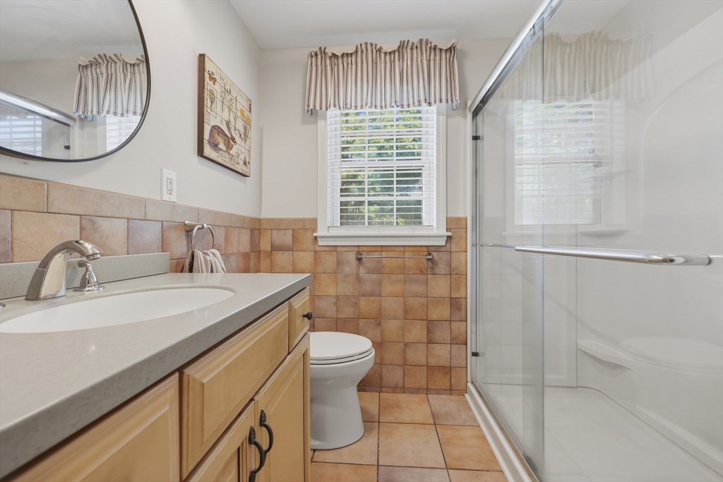 105 Main Street Townsend, MA 01469 - Photo 17 of 34
