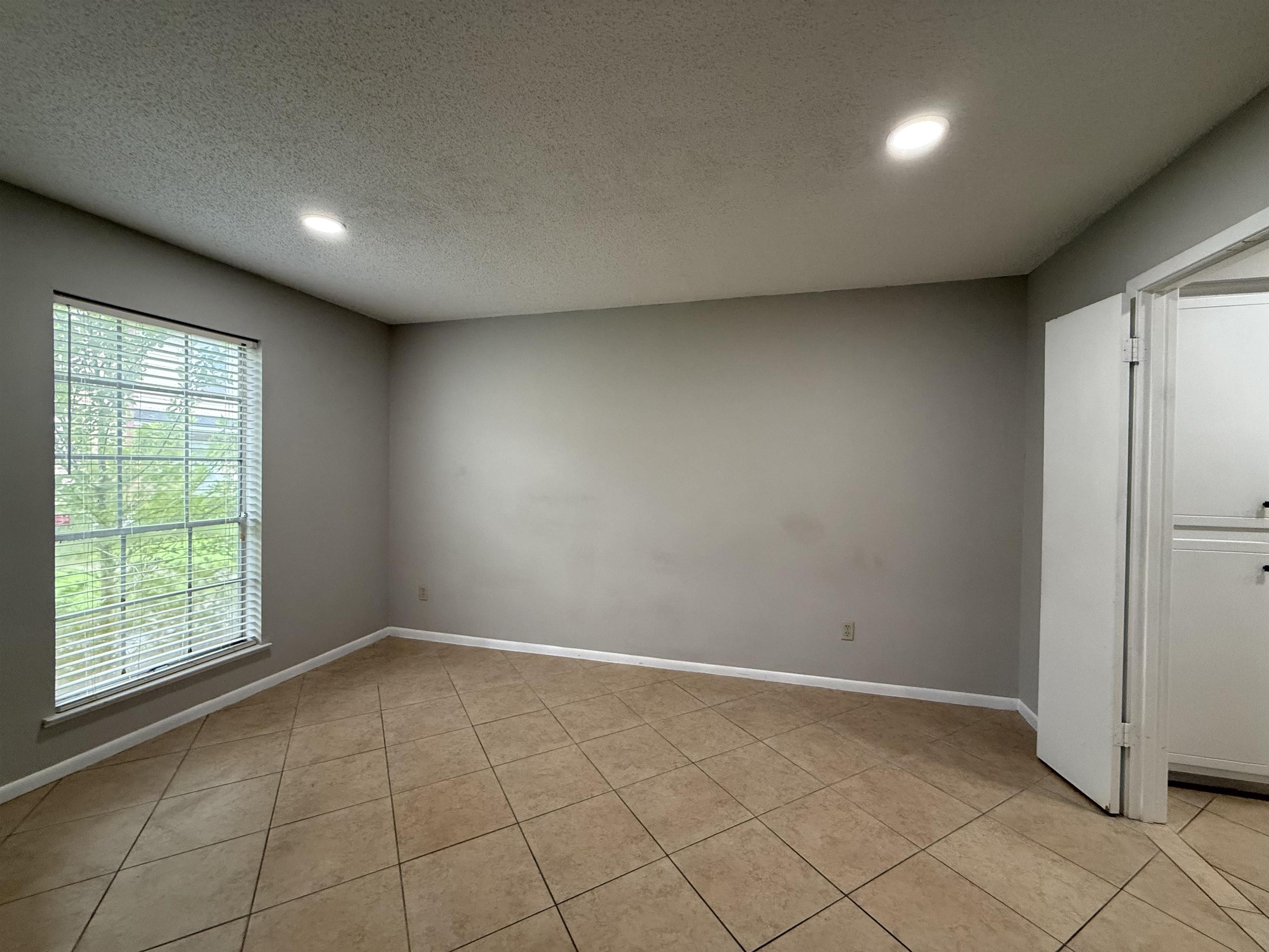 329 Pinchback Road Beaumont, TX 77707 - Photo 5 of 20