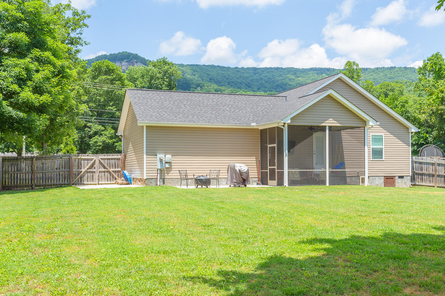 6544 Levi Road Hixson, TN 37343 - Photo 34 of 38 6544 Levi HD -15