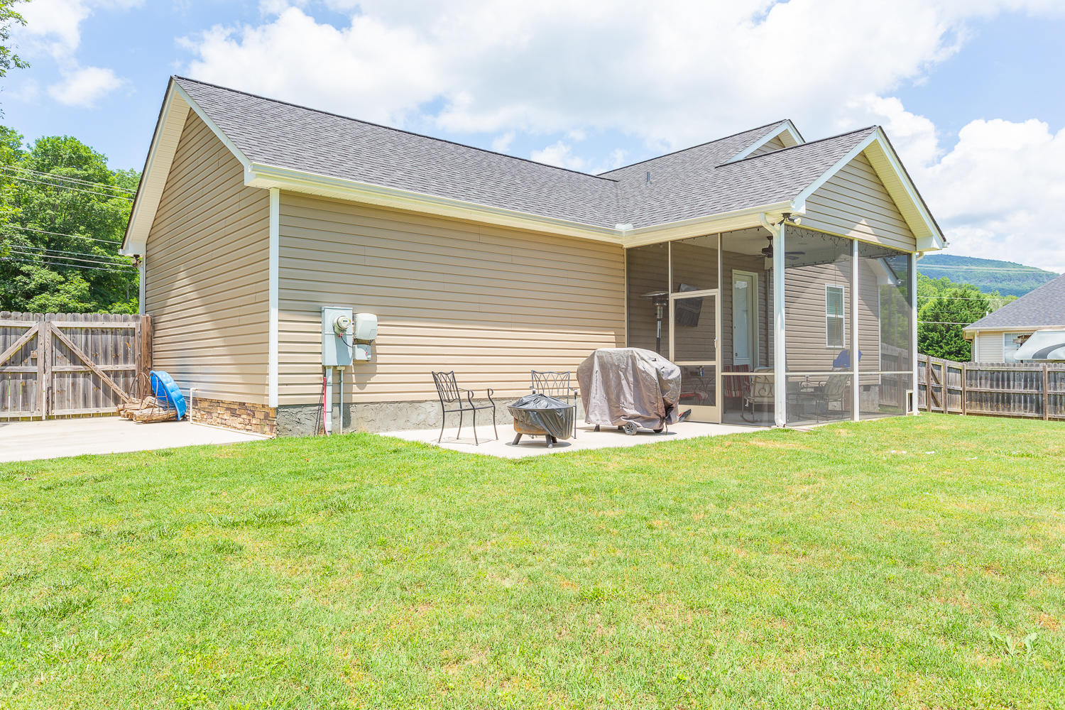 6544 Levi Road Hixson, TN 37343 - Photo 35 of 38 6544 Levi HD -16