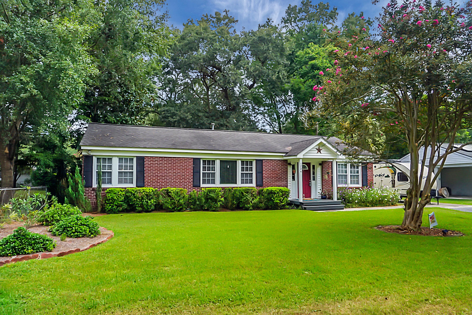 1724 Pinecrest Road Charleston, SC 29407 - Photo 2 of 41 DSC03367