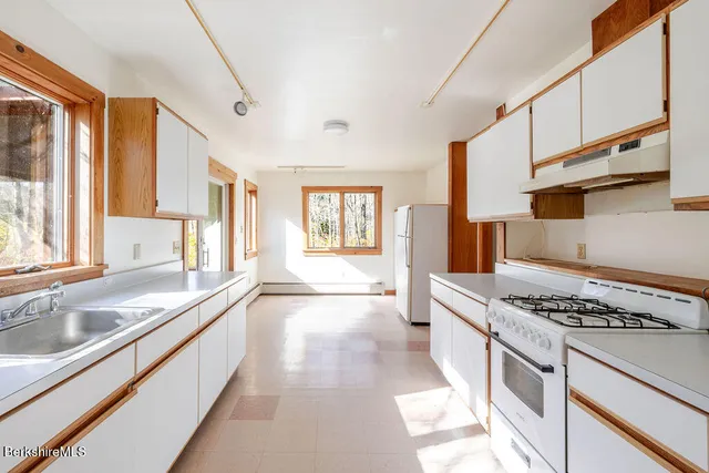 $345,000 | 58 Sheffield Road, Egremont, MA 01230