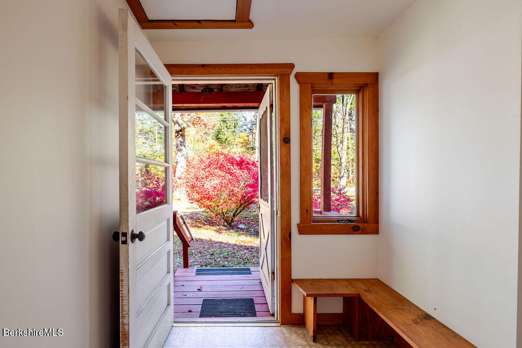 58 Sheffield Road Egremont, MA 01230 - Photo 5 of 26 ENTRY