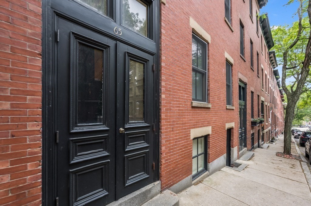 65 Baldwin Street, Unit 2 Boston, MA 02129 - Photo 16 of 17