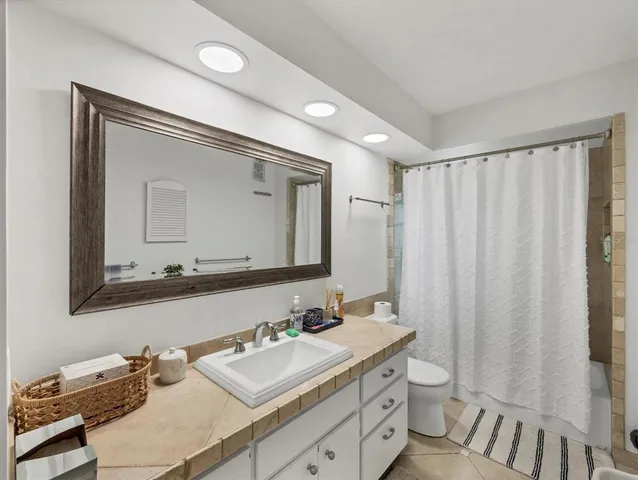 $5,000 | 735 Birdsong Lane, Sarasota, FL 34242