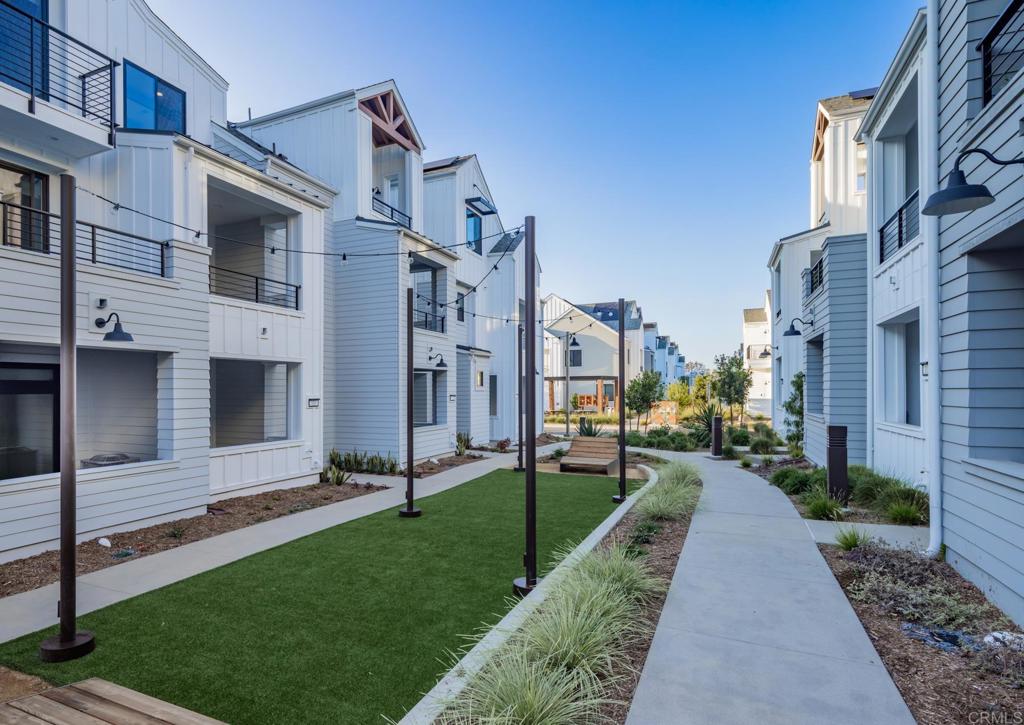 1403 Anacona Place, Unit 103 Encinitas, CA 92024 - Photo 26 of 31