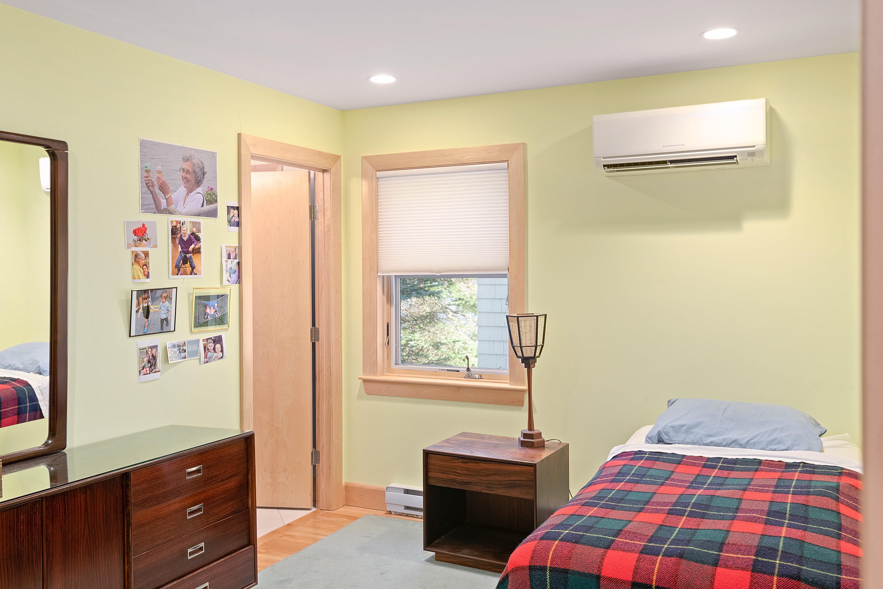 330 Drakes Island Road Wells, ME 04090 - Photo 16 of 38 Primary Bedroom