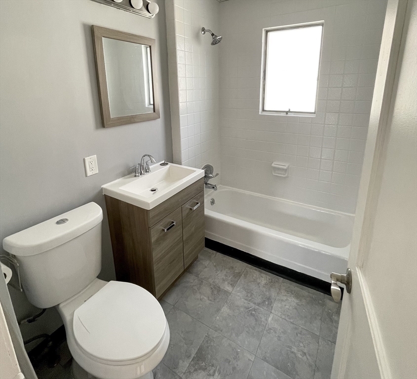 564 Springfield Street Chicopee, MA 01013 - Photo 12 of 14