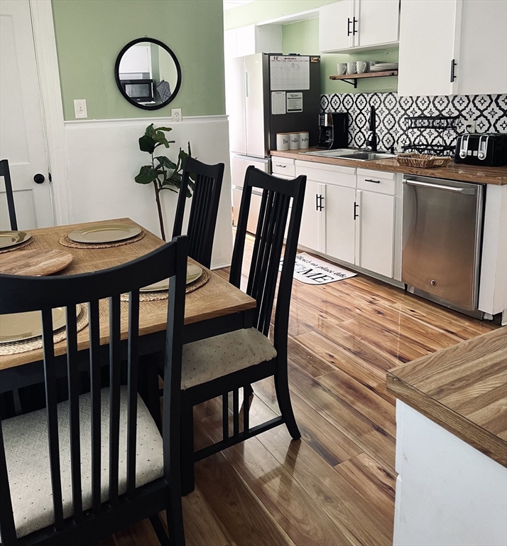 564 Springfield Street Chicopee, MA 01013 - Photo 4 of 14