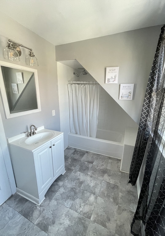 564 Springfield Street Chicopee, MA 01013 - Photo 10 of 14