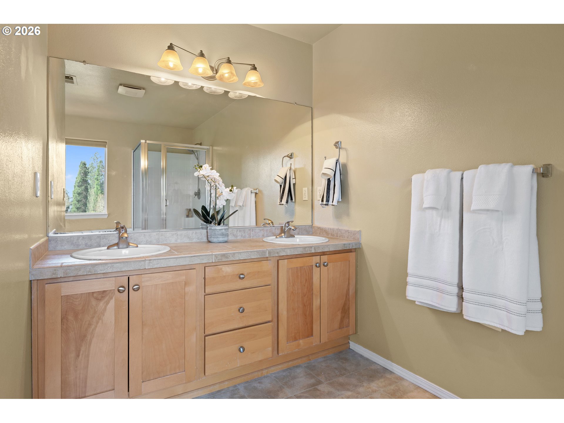 13650 Southwest 124th Avenue Portland, OR 97223 - Photo 29 of 48 Owner's Suite Bathroom