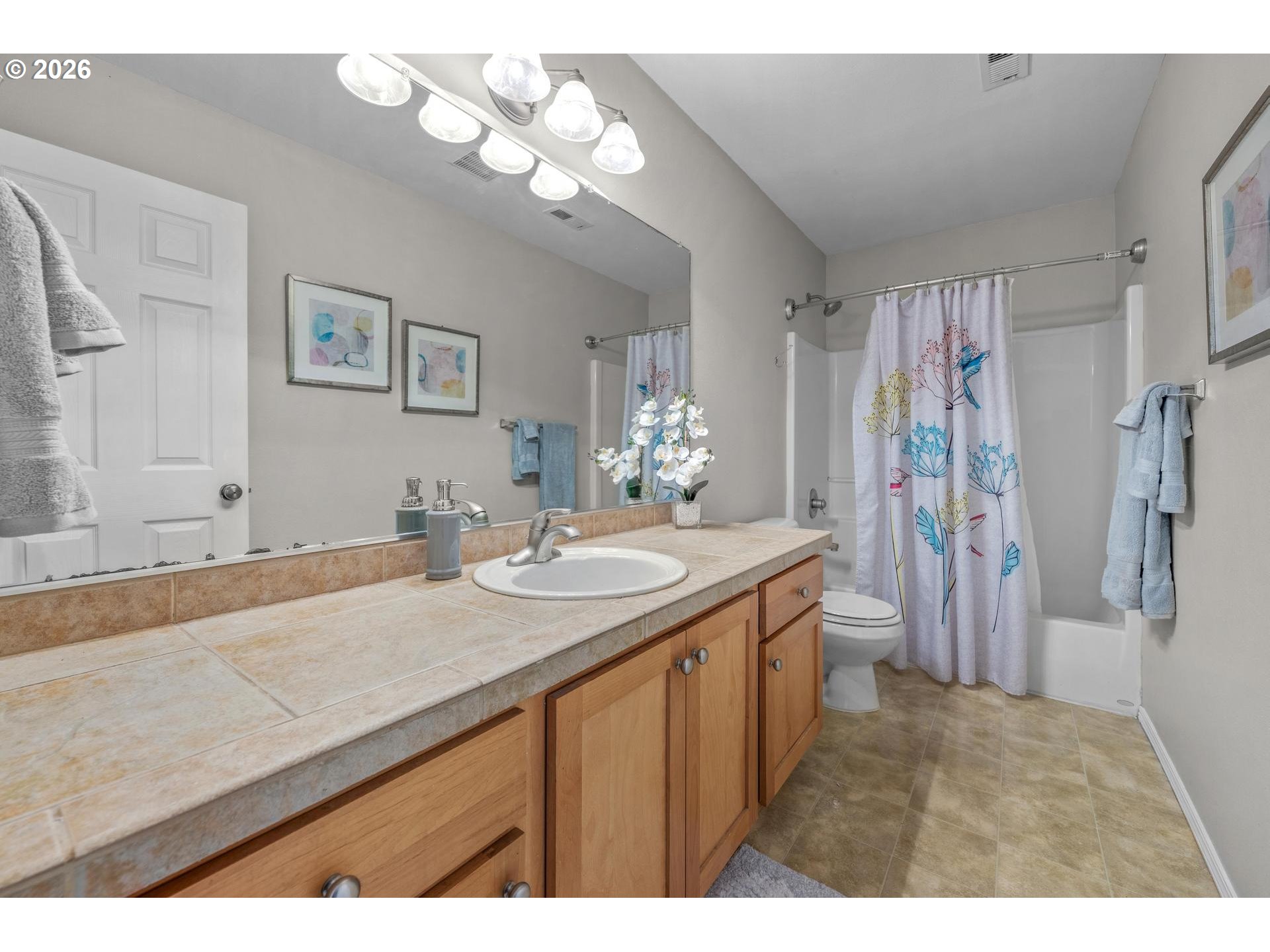 13650 Southwest 124th Avenue Portland, OR 97223 - Photo 32 of 48 Bathroom