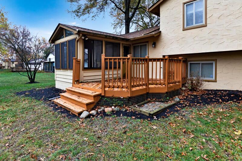 602 Country Club Road Columbus, OH 43213 - Photo 2 of 33 602 Country Club - deck