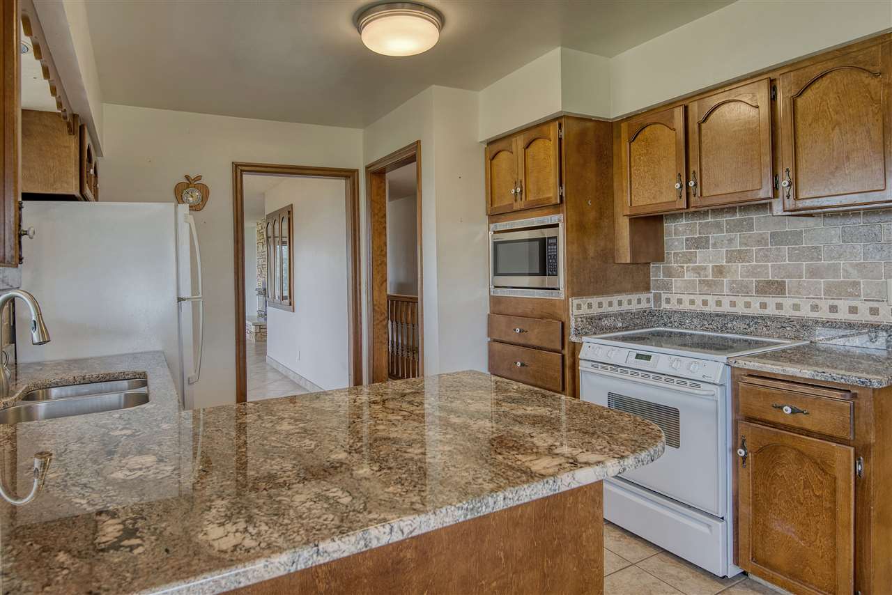 10229 East Day Mt Spokane Road Colbert, WA 99005 - Photo 13 of 43