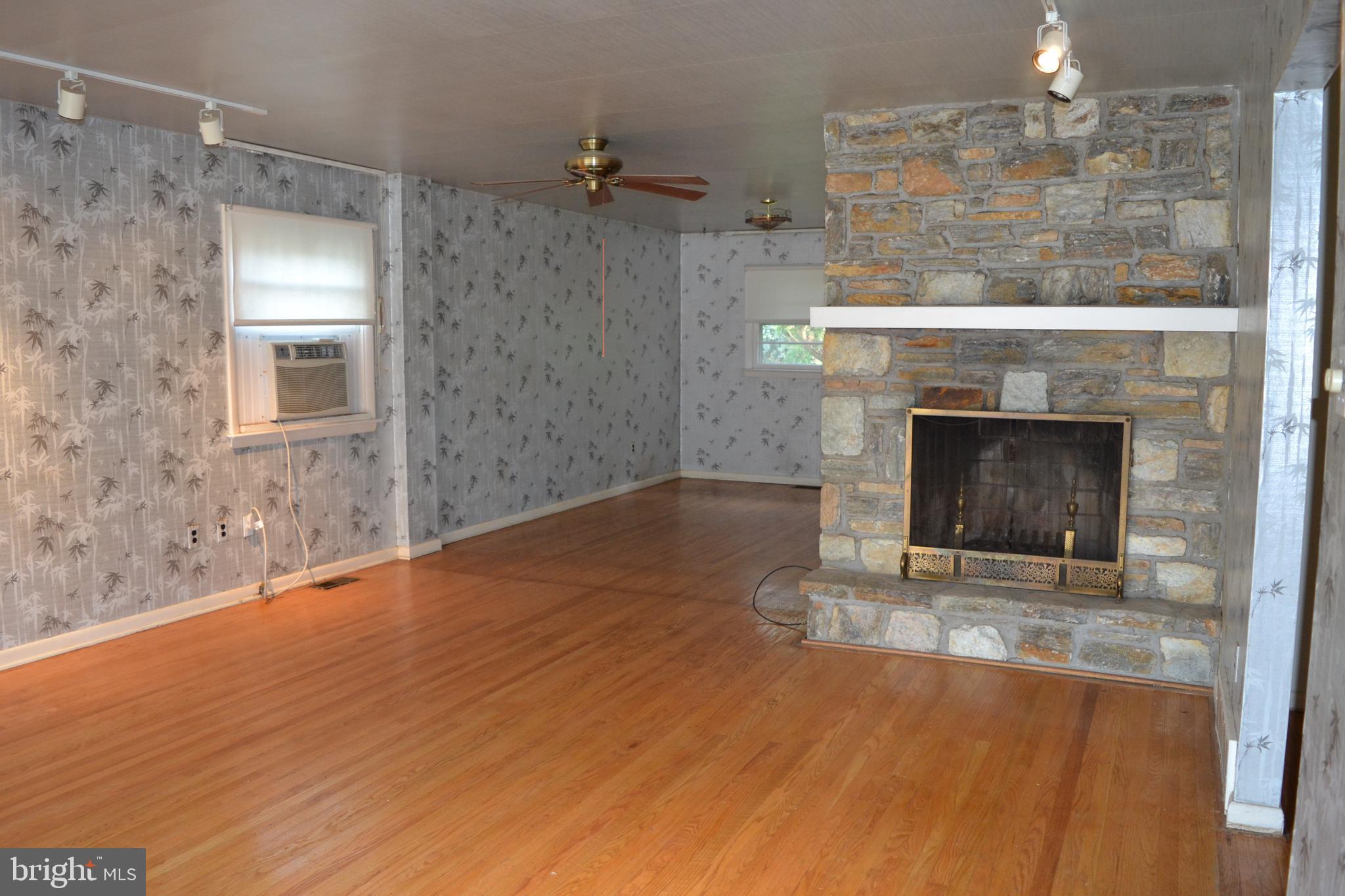 601 Foster Road Cheltenham, PA 19012 - Photo 4 of 21