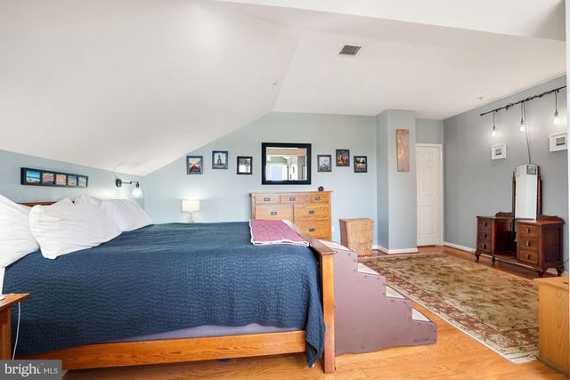 $899,000 | 610 North West Street, Unit 604, Alexandria, VA 22314