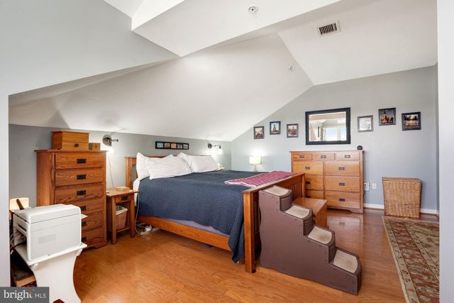 $899,000 | 610 North West Street, Unit 604, Alexandria, VA 22314