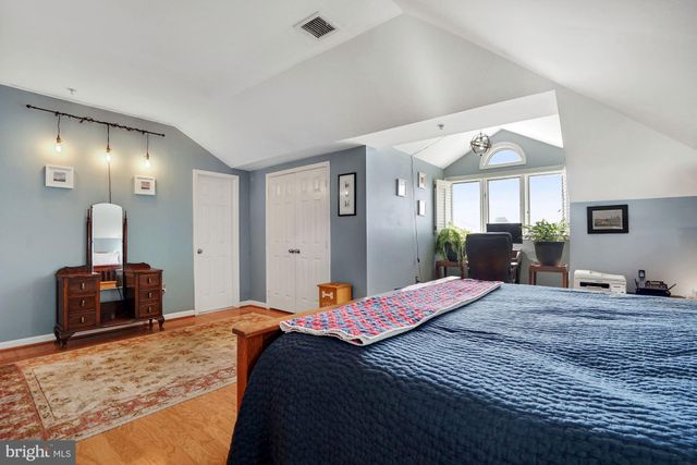 $899,000 | 610 North West Street, Unit 604, Alexandria, VA 22314