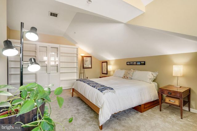 $899,000 | 610 North West Street, Unit 604, Alexandria, VA 22314