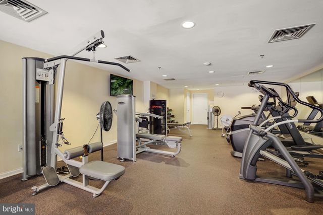 $899,000 | 610 North West Street, Unit 604, Alexandria, VA 22314