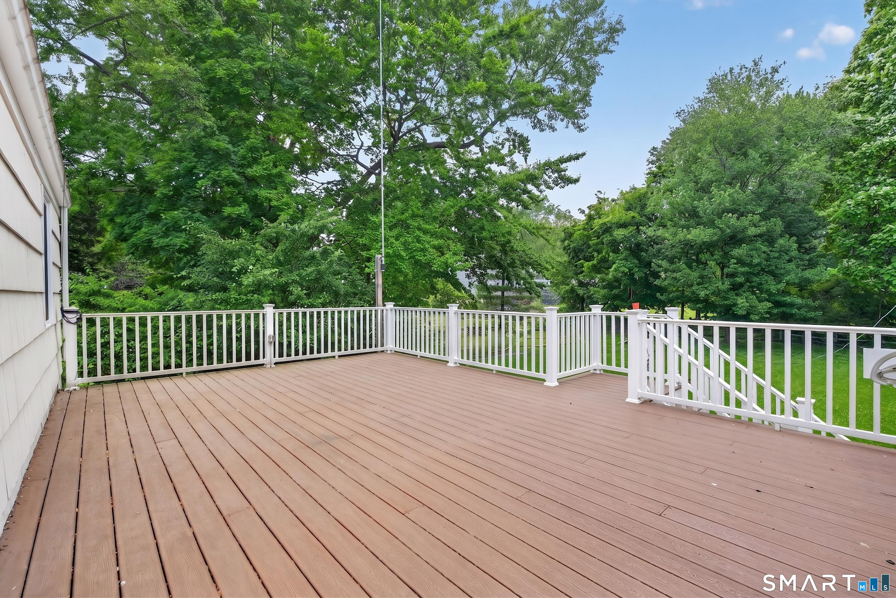 529 Burroughs Road Fairfield, CT 06825 - Photo 19 of 21